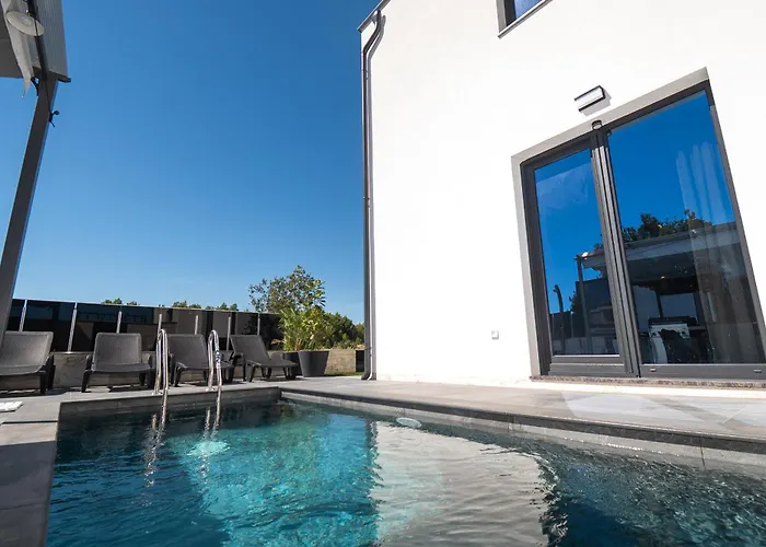 House Maya וילה *