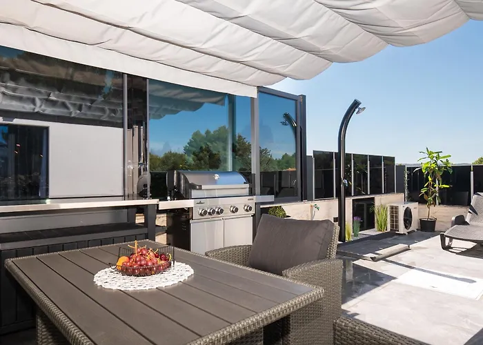 וילה House Maya *