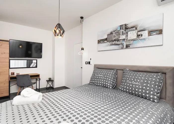 House Maya וילה סרימה